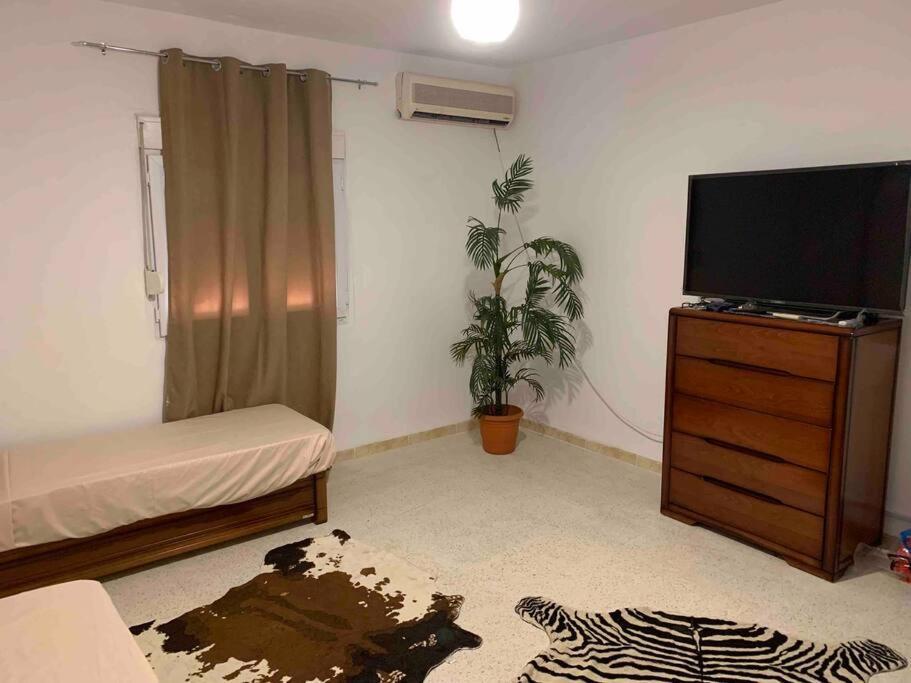 Appartement 5 Lits Climatise Salon 2Chambres Cuisine Equipee Sdb Staoueli Екстериор снимка