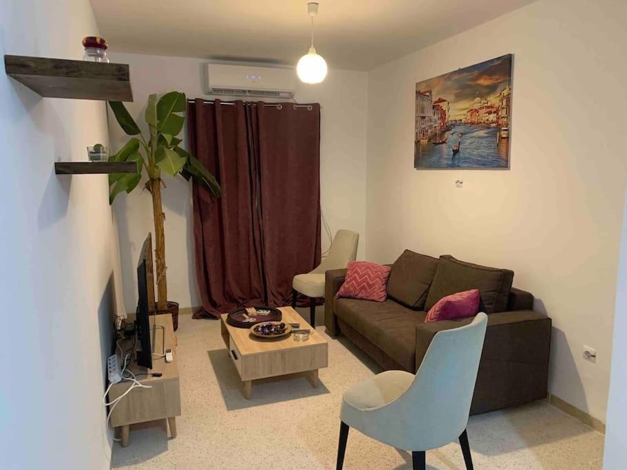 Appartement 5 Lits Climatise Salon 2Chambres Cuisine Equipee Sdb Staoueli Екстериор снимка